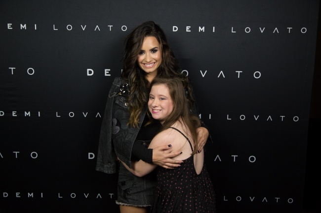 Demi_Lovato_28029-169.jpg