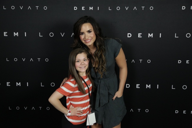 Demi_Lovato_28729~0.jpg