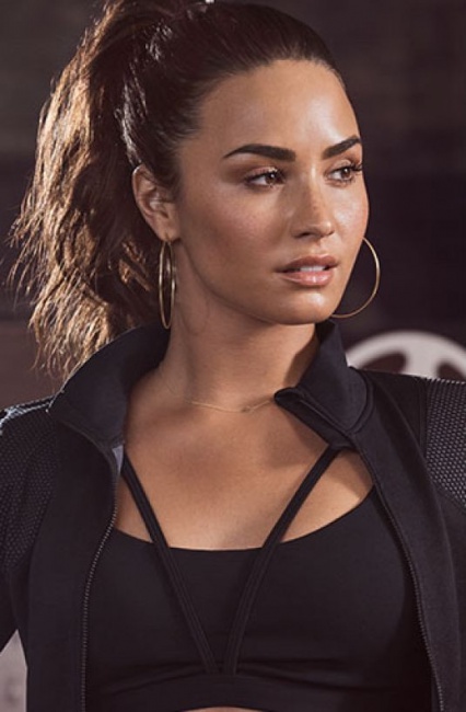 demi_lovato_by_k__otto_for_fabletics_2017_2-gthumb-gwdata1200-ghdata1200-gfitdatamax.jpg