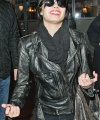 52125_Preppie_-_Demi_Lovato_leaving_her_hotel_in_London_-_Jan__29_2010_8184_122_66lo.jpg