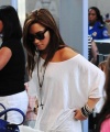 96305_Preppie_Demi_Lovato_at_LAX_Airport_16_122_87lo.jpg