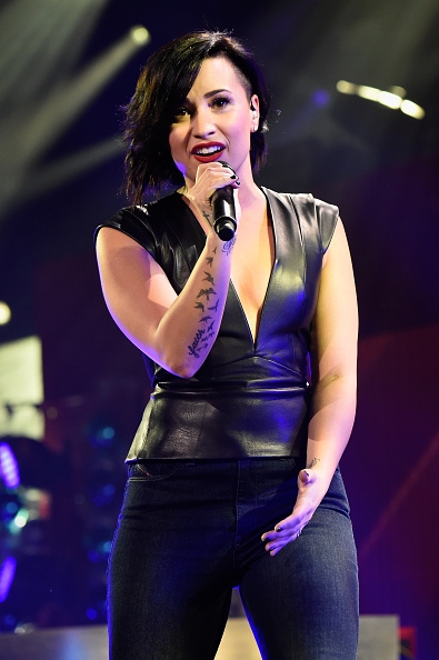 Demi_Lovato_37-12.jpg
