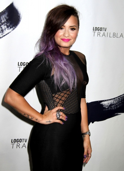 Demi_Lovato_34-19.jpg