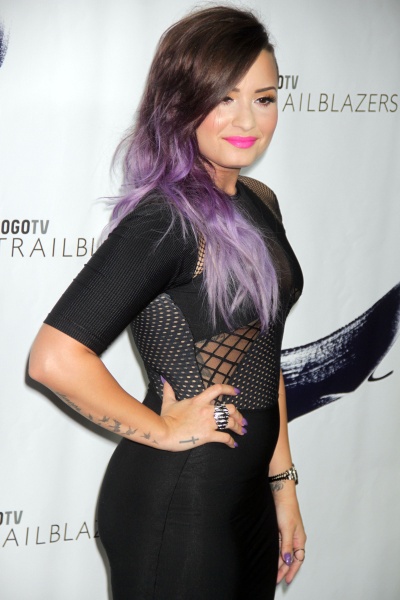 Demi_Lovato_35-18.jpg