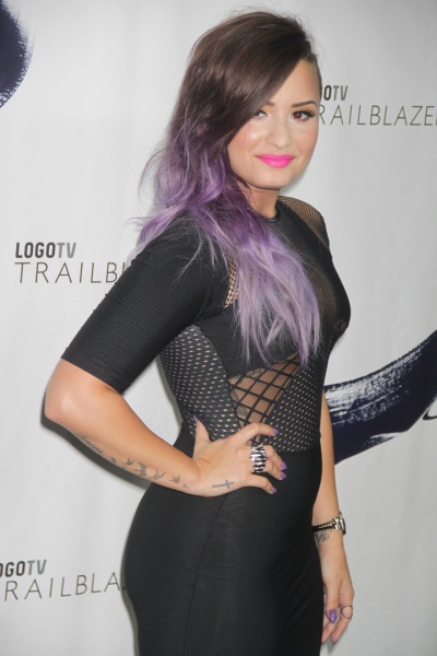 Demi_Lovato_36-18.jpg