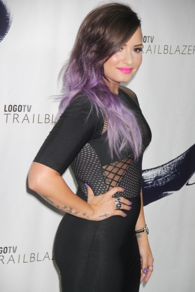 Demi_Lovato_37-18.jpg