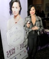 Demi_Lovato_01-22.jpg