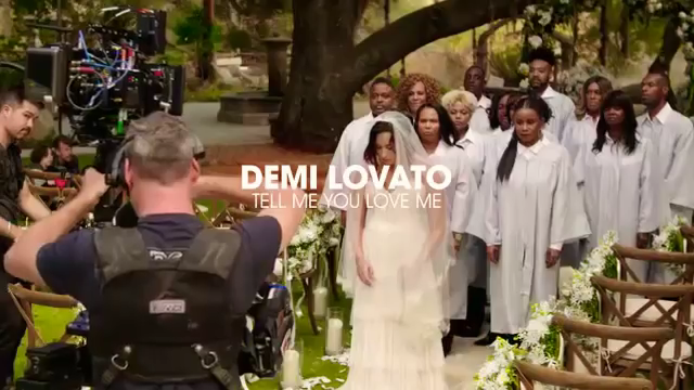 Demi_Lovato_-_Tell_Me_You_Love_Me_28_Behind_The_Scenes_29_mp40000.png