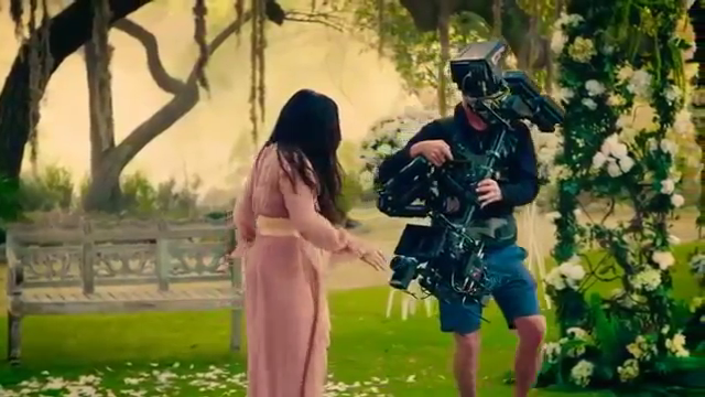 Demi_Lovato_-_Tell_Me_You_Love_Me_28_Behind_The_Scenes_29_mp40136.png