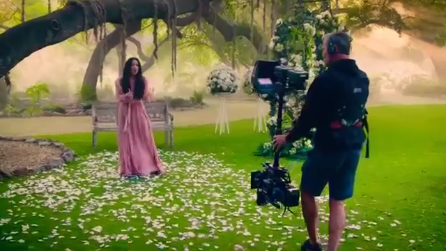 Demi_Lovato_-_Tell_Me_You_Love_Me_28_Behind_The_Scenes_29_mp40320.png