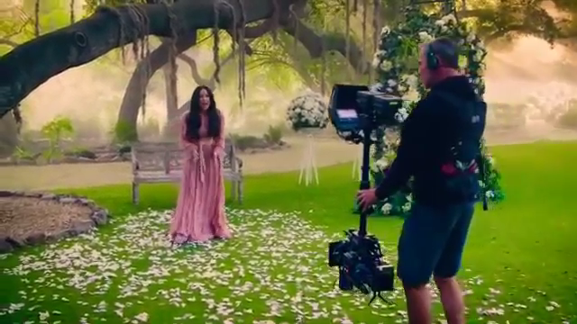 Demi_Lovato_-_Tell_Me_You_Love_Me_28_Behind_The_Scenes_29_mp40335.png
