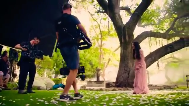 Demi_Lovato_-_Tell_Me_You_Love_Me_28_Behind_The_Scenes_29_mp40375.png