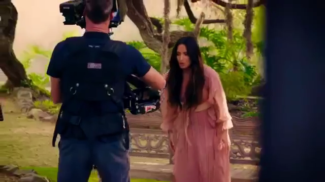 Demi_Lovato_-_Tell_Me_You_Love_Me_28_Behind_The_Scenes_29_mp40960.png