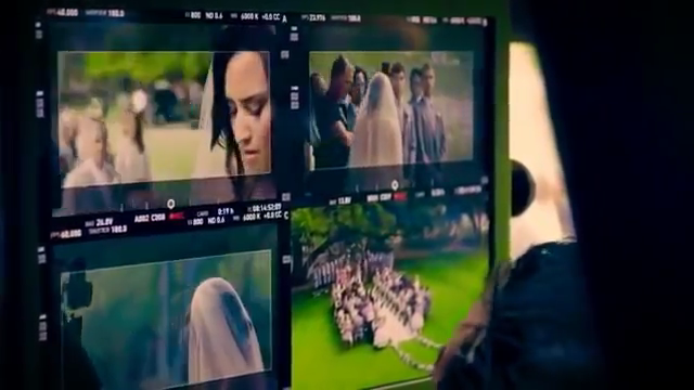 Demi_Lovato_-_Tell_Me_You_Love_Me_28_Behind_The_Scenes_29_mp41312.png
