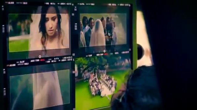 Demi_Lovato_-_Tell_Me_You_Love_Me_28_Behind_The_Scenes_29_mp41328.png