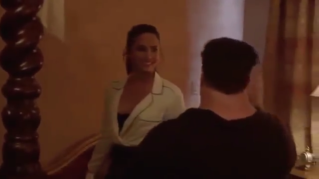 Demi_Lovato_-_Tell_Me_You_Love_Me_28_Behind_The_Scenes_29_mp41528.png