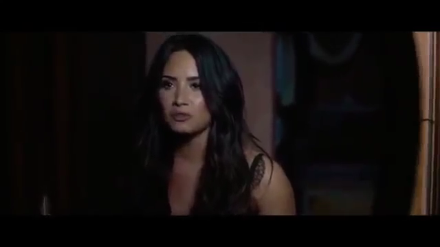 Demi_Lovato_-_Tell_Me_You_Love_Me_28_Behind_The_Scenes_29_mp41743.png