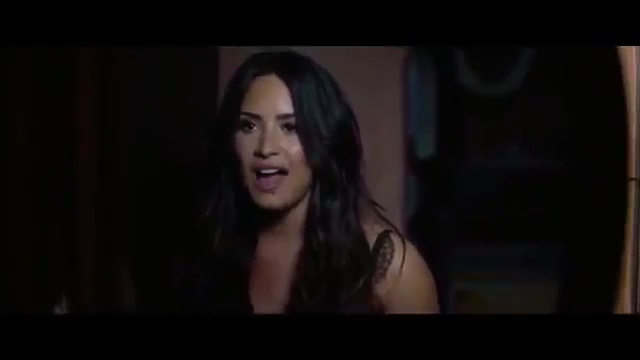 Demi_Lovato_-_Tell_Me_You_Love_Me_28_Behind_The_Scenes_29_mp41751.png