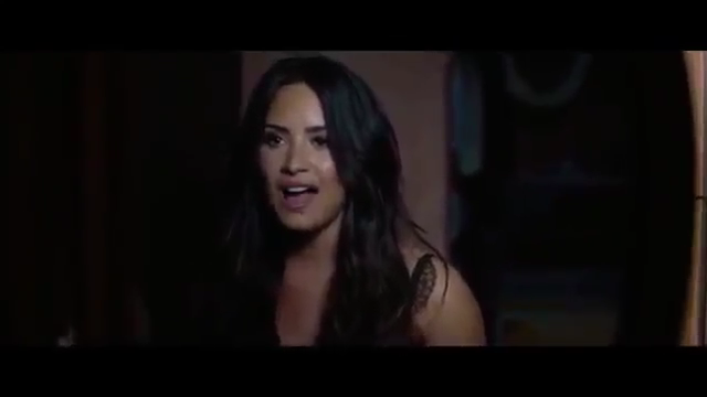Demi_Lovato_-_Tell_Me_You_Love_Me_28_Behind_The_Scenes_29_mp41752.png