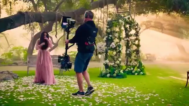 Demi_Lovato_-_Tell_Me_You_Love_Me_28_Behind_The_Scenes_29_mp42447.png