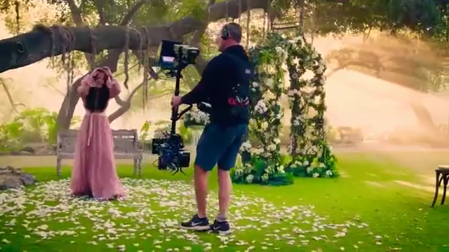 Demi_Lovato_-_Tell_Me_You_Love_Me_28_Behind_The_Scenes_29_mp42456.png