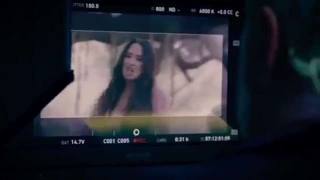Demi_Lovato_-_Tell_Me_You_Love_Me_28_Behind_The_Scenes_29_mp42560.png