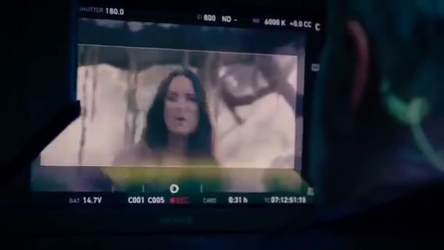 Demi_Lovato_-_Tell_Me_You_Love_Me_28_Behind_The_Scenes_29_mp42568.png