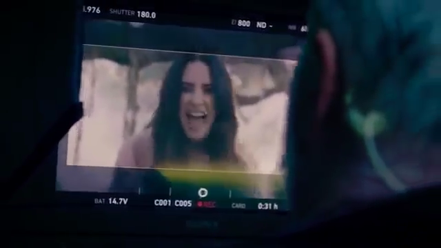 Demi_Lovato_-_Tell_Me_You_Love_Me_28_Behind_The_Scenes_29_mp42583.png