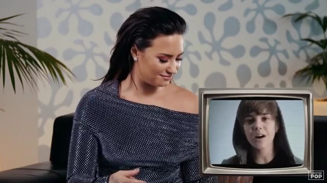 Demi_Lovato_reacts_to_old_music_videos_-_Digster_Pop_Throwback_mp40303.png