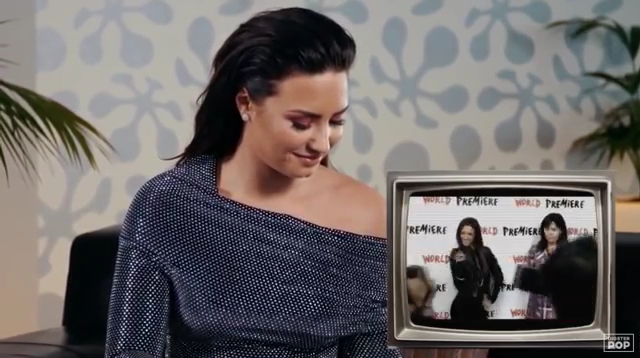 Demi_Lovato_reacts_to_old_music_videos_-_Digster_Pop_Throwback_mp40951.png