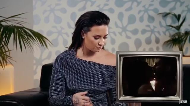 Demi_Lovato_reacts_to_old_music_videos_-_Digster_Pop_Throwback_mp41631.jpg