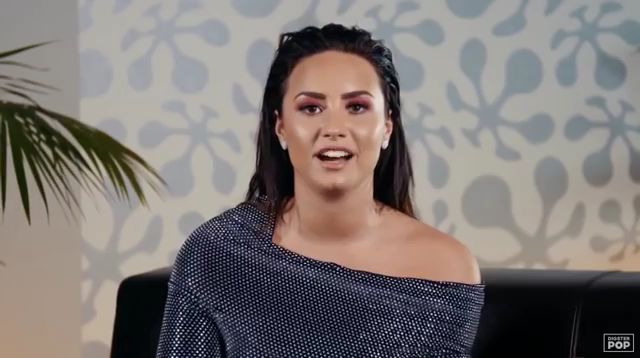 Demi_Lovato_reacts_to_old_music_videos_-_Digster_Pop_Throwback_mp41680.jpg