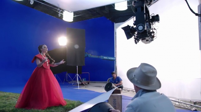 Behind_the_Scenes_of_Demi_Lovato_and_DJ_Khaled__I_Believe__video_for_A_WRINKLE_IN_TIME_mp41383.jpg