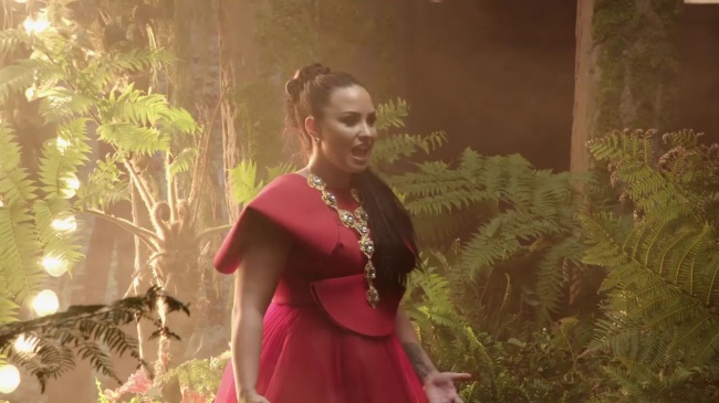 Behind_the_Scenes_of_Demi_Lovato_and_DJ_Khaled__I_Believe__video_for_A_WRINKLE_IN_TIME_mp42567.jpg
