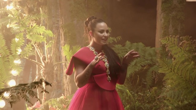 Behind_the_Scenes_of_Demi_Lovato_and_DJ_Khaled__I_Believe__video_for_A_WRINKLE_IN_TIME_mp42607.jpg