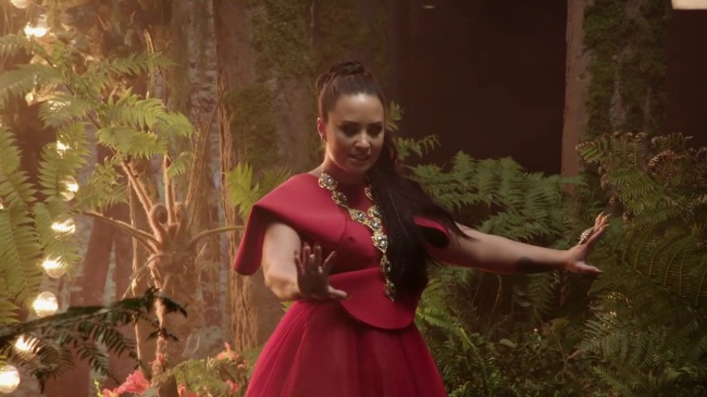 Behind_the_Scenes_of_Demi_Lovato_and_DJ_Khaled__I_Believe__video_for_A_WRINKLE_IN_TIME_mp42688.jpg