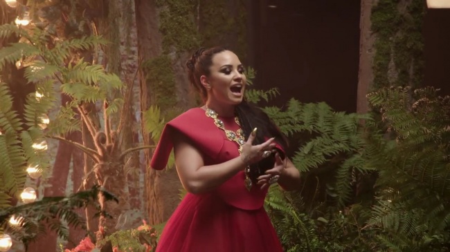 Behind_the_Scenes_of_Demi_Lovato_and_DJ_Khaled__I_Believe__video_for_A_WRINKLE_IN_TIME_mp42752.jpg
