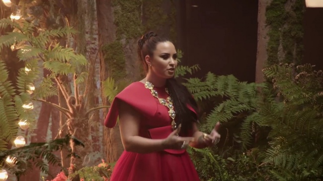 Behind_the_Scenes_of_Demi_Lovato_and_DJ_Khaled__I_Believe__video_for_A_WRINKLE_IN_TIME_mp42823.jpg