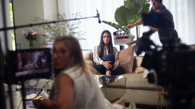 Demi_Lovato-_Simply_Complicated_-_Official_Documentary5Bvia_torchbrowser_com5D_mp40405.png