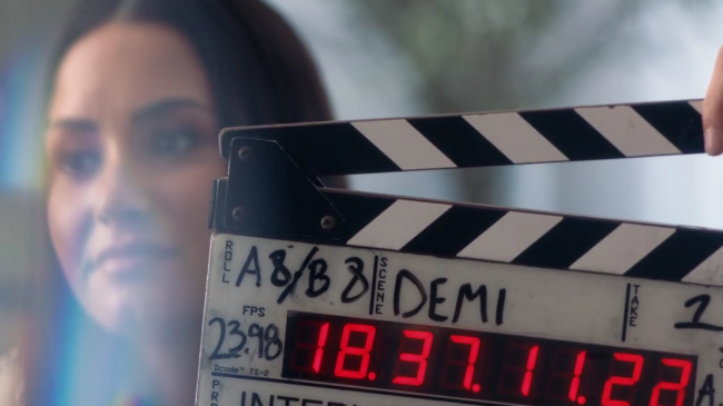 Demi_Lovato-_Simply_Complicated_-_Official_Documentary5Bvia_torchbrowser_com5D_mp40478.png
