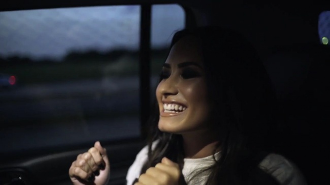 Demi_Lovato-_Simply_Complicated_-_Official_Documentary5Bvia_torchbrowser_com5D_mp4100265.jpg