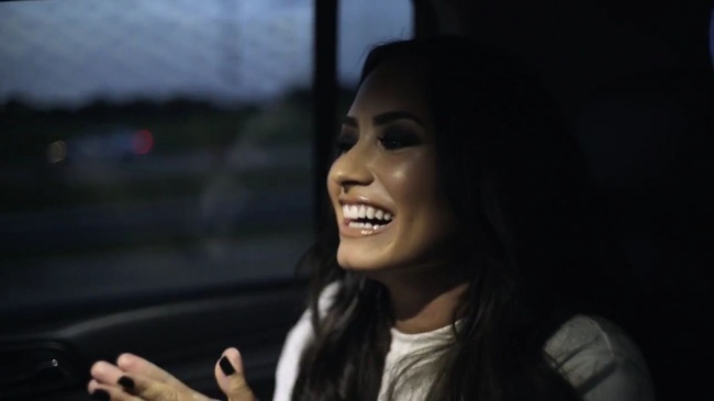 Demi_Lovato-_Simply_Complicated_-_Official_Documentary5Bvia_torchbrowser_com5D_mp4100297.jpg