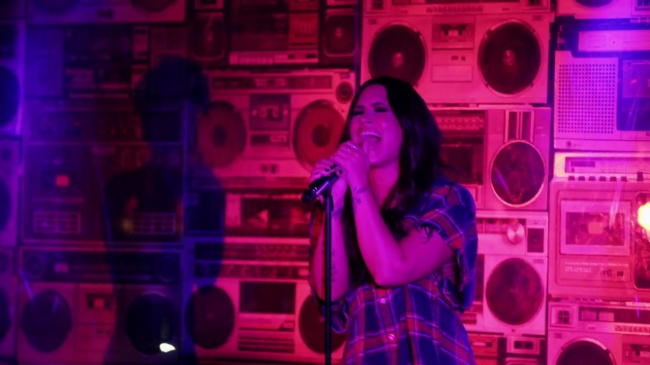 Demi_Lovato-_Simply_Complicated_-_Official_Documentary5Bvia_torchbrowser_com5D_mp4100737.jpg