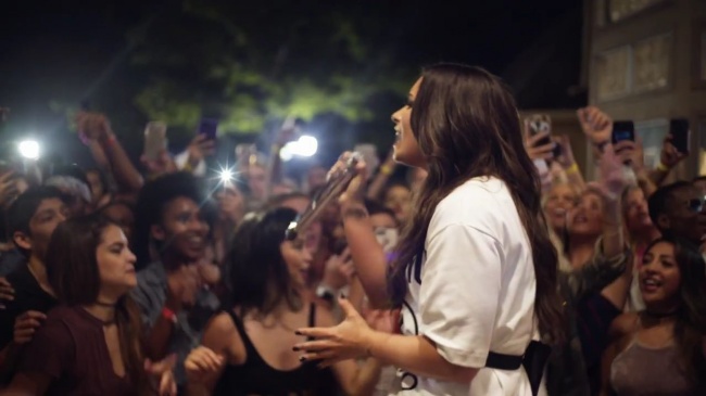 Demi_Lovato-_Simply_Complicated_-_Official_Documentary5Bvia_torchbrowser_com5D_mp4101281.jpg