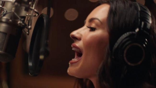 Demi_Lovato-_Simply_Complicated_-_Official_Documentary5Bvia_torchbrowser_com5D_mp4103625.jpg