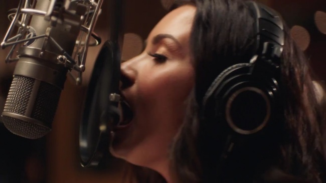 Demi_Lovato-_Simply_Complicated_-_Official_Documentary5Bvia_torchbrowser_com5D_mp4103721.jpg