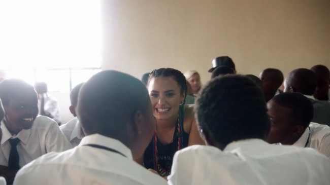 Demi_Lovato-_Simply_Complicated_-_Official_Documentary5Bvia_torchbrowser_com5D_mp4106360.jpg