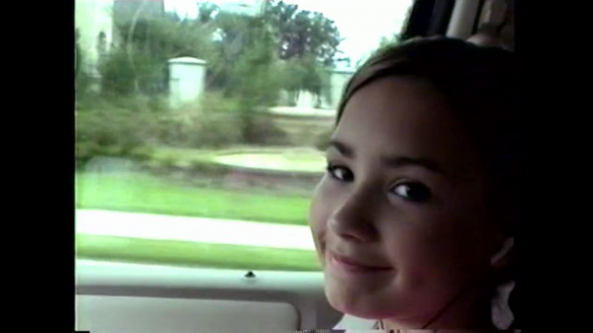Demi_Lovato-_Simply_Complicated_-_Official_Documentary5Bvia_torchbrowser_com5D_mp41069.png