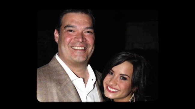 Demi_Lovato-_Simply_Complicated_-_Official_Documentary5Bvia_torchbrowser_com5D_mp412038.jpg