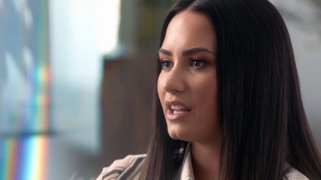 Demi_Lovato-_Simply_Complicated_-_Official_Documentary5Bvia_torchbrowser_com5D_mp417062.jpg